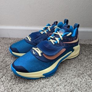 Nike Zoom Freak 3 NRG Men Shoe Giannis Blue Citron Valentines DH7347 900